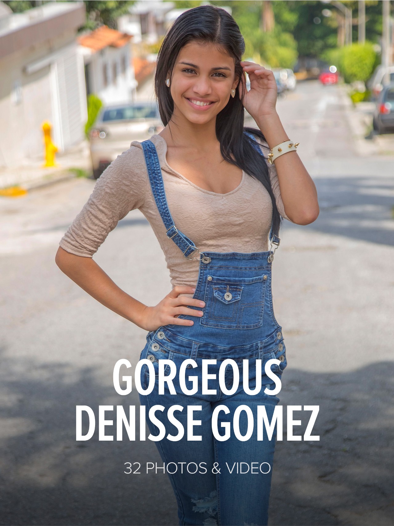 Our photographer in Venezuela discovered this gorgeous but shy girl in the streets od Caracas. Her name is Denisse Gomez, she
