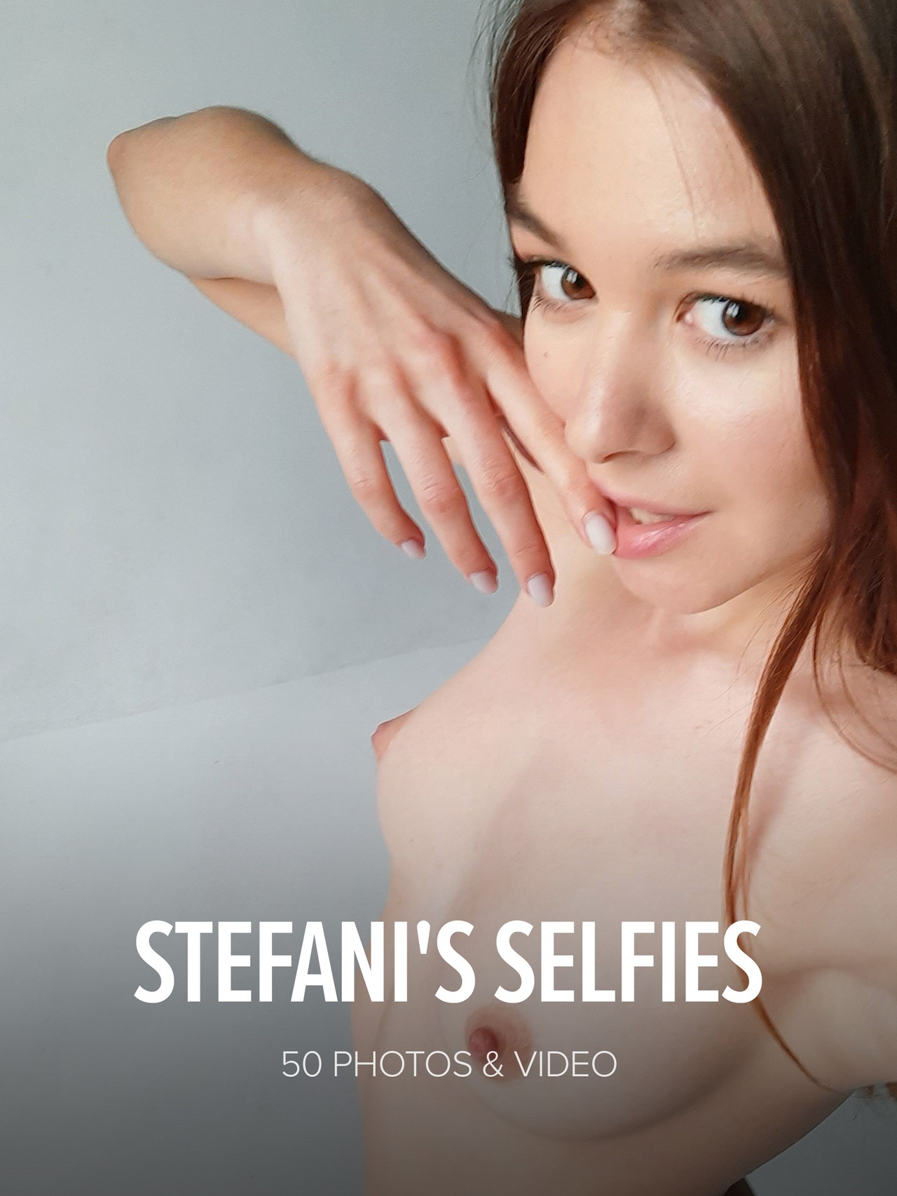 Stefani loves to make selfies, so while we were shooting the casting with her, we have asked her to snap some selfies for us and she